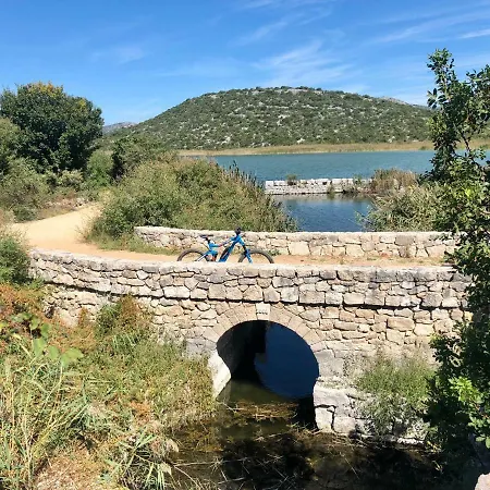 Ecobeachvilla Buqez 9 *